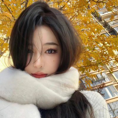 捷运上的女孩